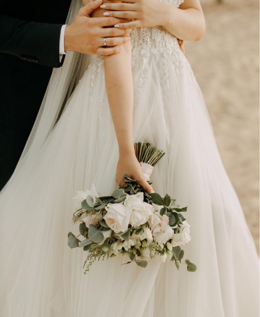 Bridal bouquet LOV 6